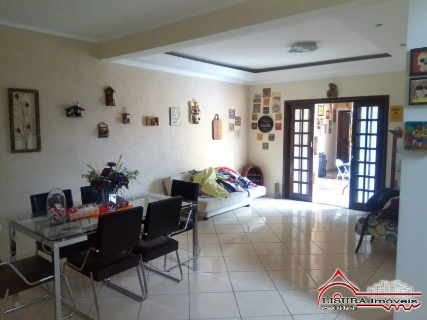 Foto 7 de Casa com 3 quartos à venda, 180m2 em Loteamento Villa Branca, Jacarei - SP