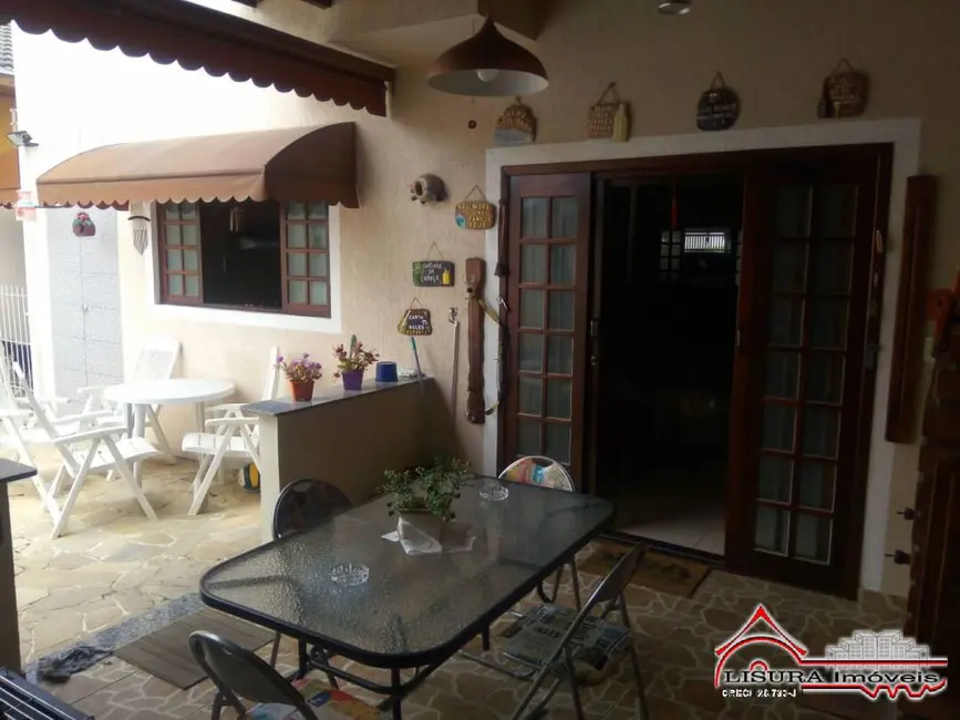 Foto 9 de Casa com 3 quartos à venda, 180m2 em Loteamento Villa Branca, Jacarei - SP