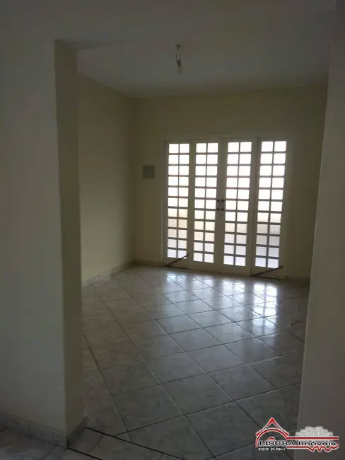 Foto 3 de Casa à venda, 248m2 em Jardim Bela Vista, Jacarei - SP