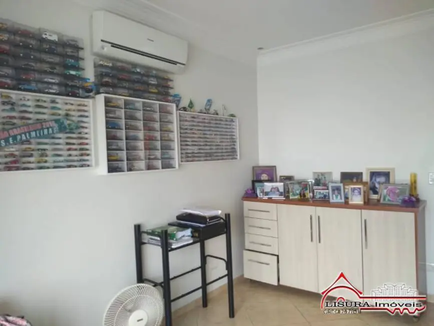 Foto 9 de Casa de Condomínio com 4 quartos à venda, 300m2 em Jardim Altos de Santana I, Jacarei - SP