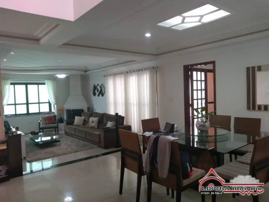 Foto 5 de Casa de Condomínio com 4 quartos à venda, 300m2 em Jardim Altos de Santana I, Jacarei - SP