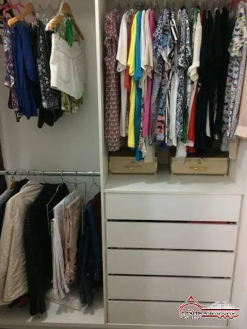 Casa com 3 quartos à venda em Sao Jose Dos Campos - SP - imagem 5 Foto 5 de Casa com 3 quartos à venda em Sao Jose Dos Campos - SP