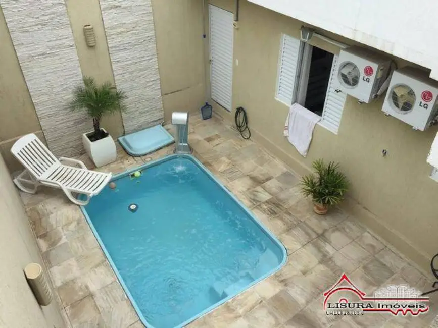 Casa com 3 quartos à venda em Sao Jose Dos Campos - SP - imagem 1 Foto 1 de Casa com 3 quartos à venda em Sao Jose Dos Campos - SP