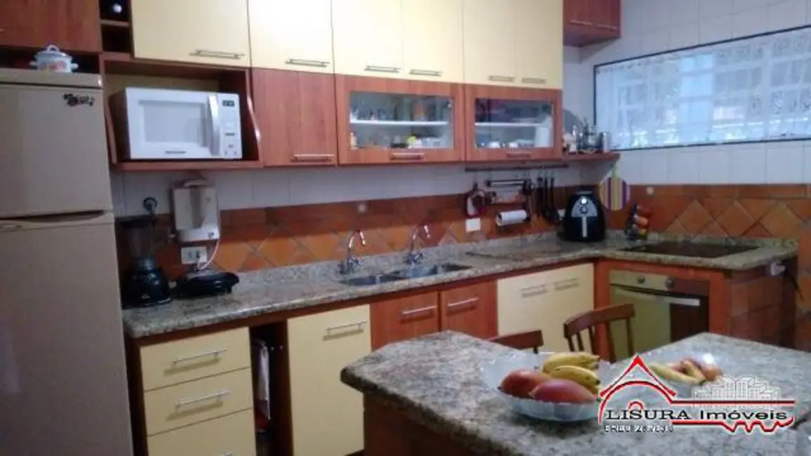 Foto 4 de Casa com 3 quartos à venda, 240m2 em Jardim América, Jacarei - SP