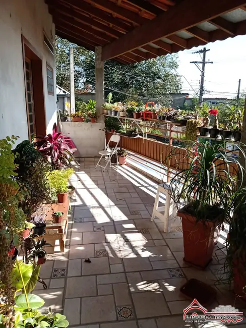 Foto 6 de Casa com 3 quartos à venda, 161m2 em Jardim São Luiz, Jacarei - SP