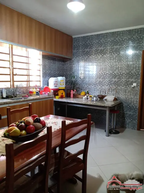 Foto 3 de Casa com 3 quartos à venda, 161m2 em Jardim São Luiz, Jacarei - SP