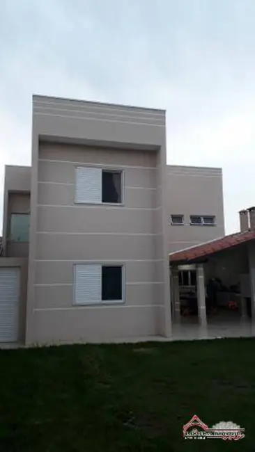 Casa com 3 quartos à venda, 160m2 em Jacarei - SP - imagem 1 Foto 1 de Casa com 3 quartos à venda, 160m2 em Jacarei - SP