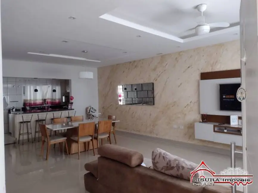 Foto 1 de Casa com 4 quartos à venda, 270m2 em Loteamento Villa Branca, Jacarei - SP