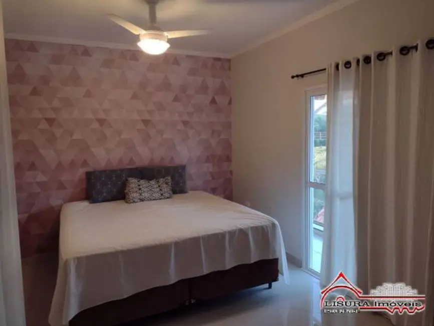 Foto 4 de Casa com 4 quartos à venda, 270m2 em Loteamento Villa Branca, Jacarei - SP