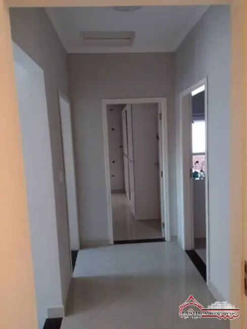 Foto 6 de Casa com 4 quartos à venda, 270m2 em Loteamento Villa Branca, Jacarei - SP