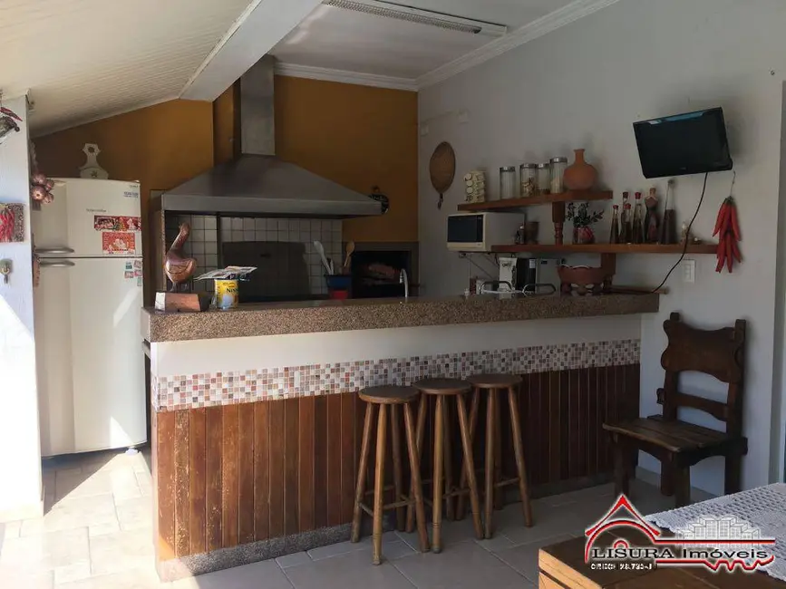 Foto 5 de Casa de Condomínio com 4 quartos à venda, 208m2 em Jardim Coleginho, Jacarei - SP