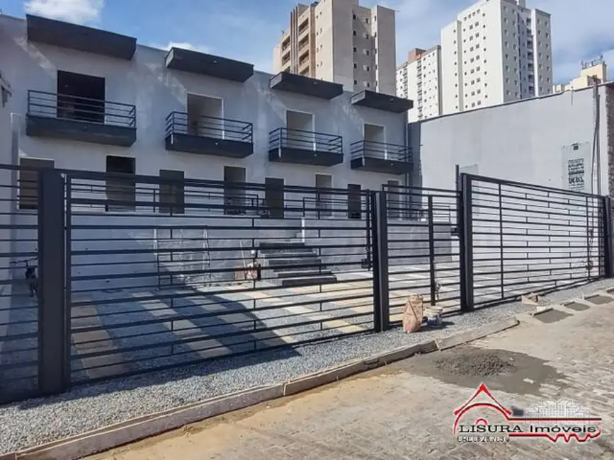 Foto 1 de Casa de Condomínio com 2 quartos à venda, 73m2 em Centro, Jacarei - SP