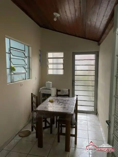 Foto 5 de Casa com 2 quartos à venda, 100m2 em Vila Martinez, Jacarei - SP