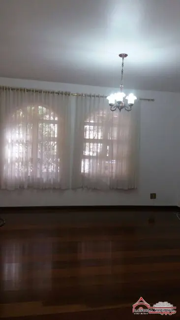 Foto 3 de Casa com 3 quartos à venda, 193m2 em Parque Itamarati, Jacarei - SP