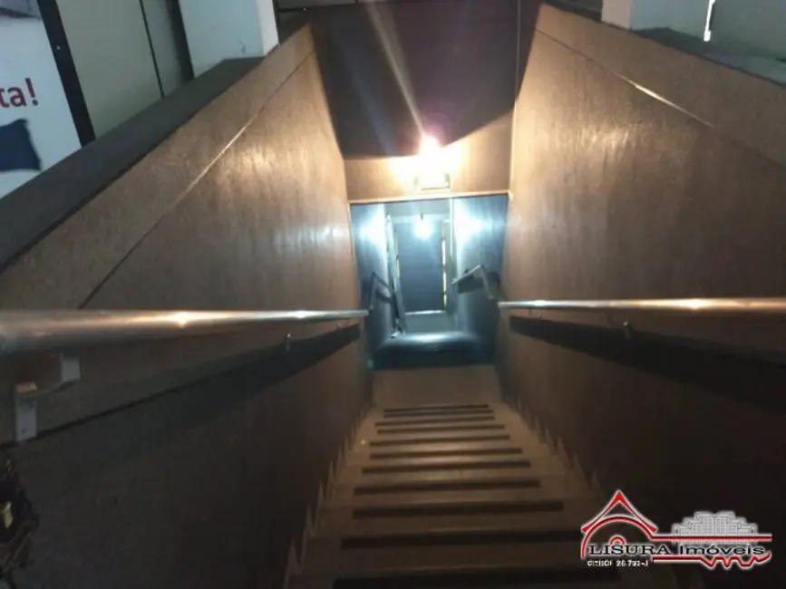 Sala Comercial para alugar, 100m2 em Centro, Jacarei - SP - imagem 4 Foto 4 de Sala Comercial para alugar, 100m2 em Centro, Jacarei - SP