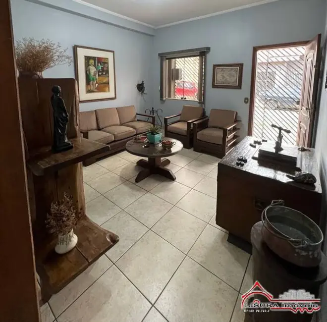 Foto 2 de Casa com 3 quartos à venda, 103m2 em Centro, Jacarei - SP