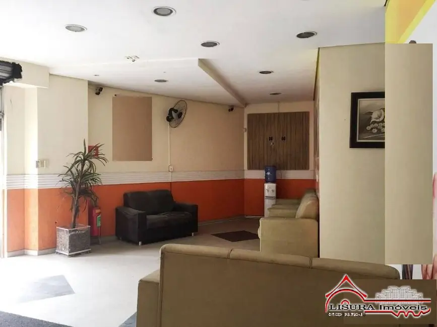 Sala Comercial para alugar, 120m2 em Centro, Jacarei - SP - imagem 4 Foto 4 de Sala Comercial para alugar, 120m2 em Centro, Jacarei - SP