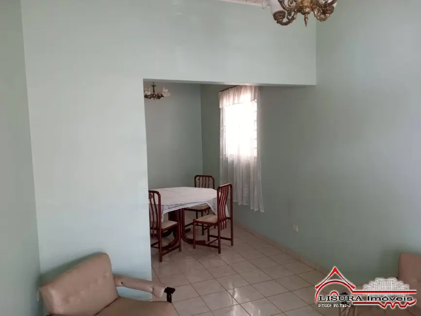 Foto 2 de Casa com 2 quartos à venda, 153m2 em Centro, Jacarei - SP