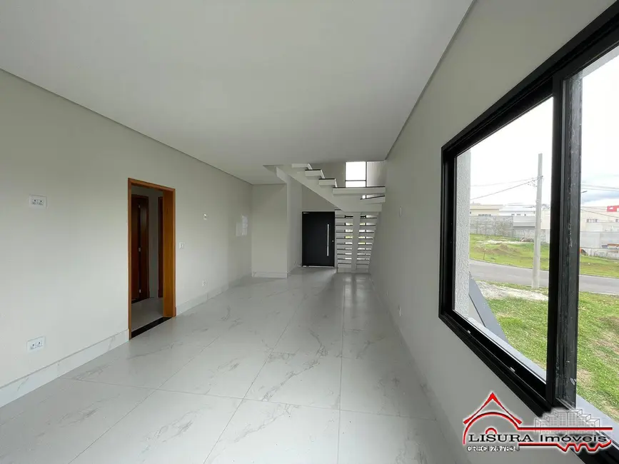 Casa de Condomínio com 4 quartos à venda, 240m2 em Jardim Residencial Golden Park, Jacarei - SP - imagem 3 Foto 3 de Casa de Condomínio com 4 quartos à venda, 240m2 em Jardim Residencial Golden Park, Jacarei - SP