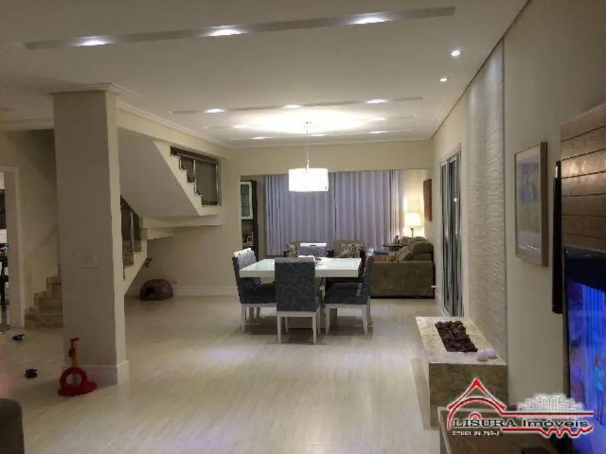 Foto 6 de Casa de Condomínio com 3 quartos à venda, 287m2 em Loteamento Villa Branca, Jacarei - SP