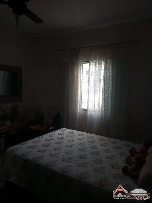 Foto 9 de Casa com 3 quartos à venda, 184m2 em Jardim das Indústrias, Jacarei - SP