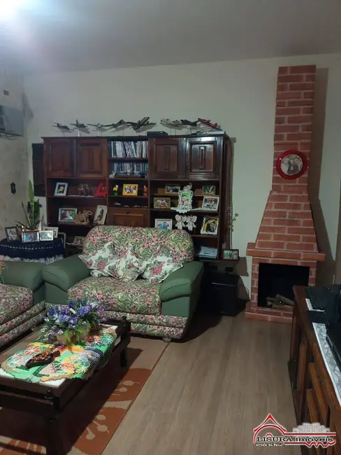 Foto 3 de Casa com 3 quartos à venda, 184m2 em Jardim das Indústrias, Jacarei - SP