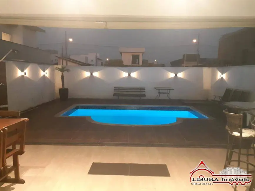 Foto 9 de Casa de Condomínio com 3 quartos à venda, 193m2 em Jardim Jacinto, Jacarei - SP