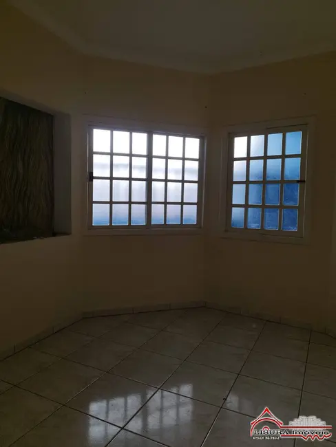 Foto 1 de Casa com 3 quartos à venda, 180m2 em Jacarei - SP