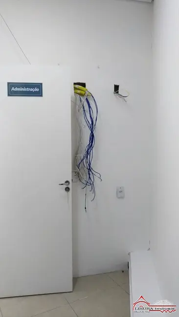 Foto 9 de Sala Comercial à venda, 121m2 em Centro, Jacarei - SP