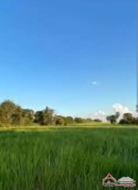 Foto 2 de Terreno / Lote à venda, 2072m2 em Santa Branca - SP