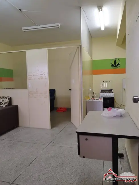 Sala Comercial para alugar, 35m2 em Centro, Jacarei - SP - imagem 1 Foto 1 de Sala Comercial para alugar, 35m2 em Centro, Jacarei - SP