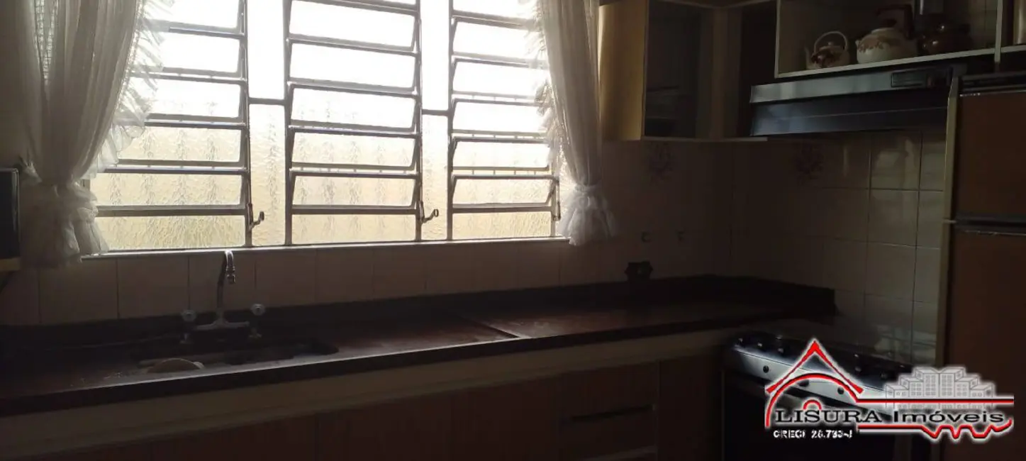 Foto 6 de Casa com 3 quartos à venda, 290m2 em Parque Santo Antônio, Jacarei - SP