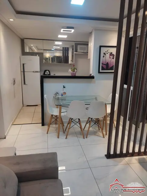 Foto 2 de Apartamento com 2 quartos à venda, 45m2 em Vila Aprazível, Jacarei - SP