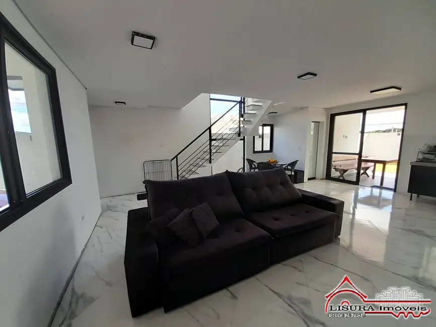 Foto 4 de Casa de Condomínio com 3 quartos à venda, 155m2 em Jardim Jacinto, Jacarei - SP