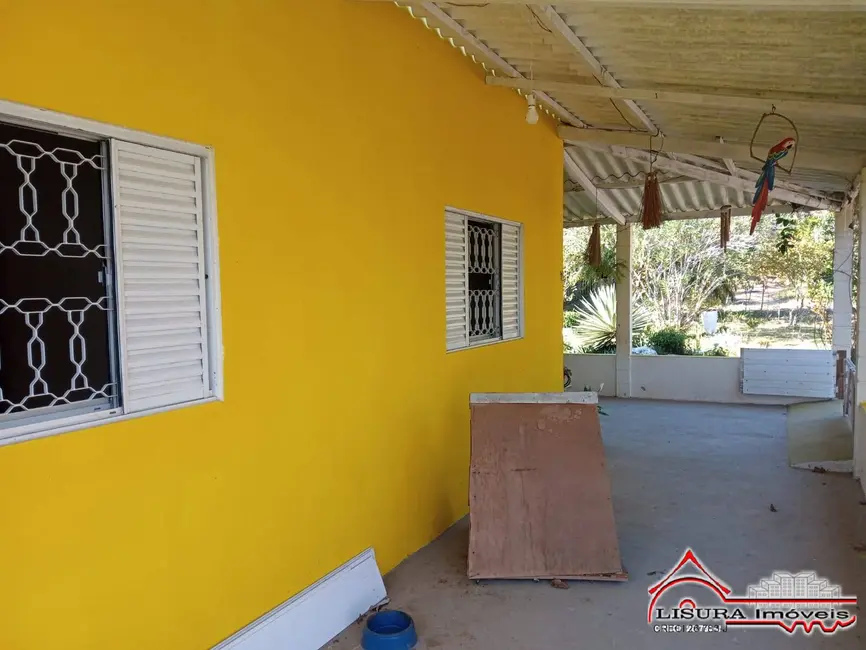 Chácara com 3 quartos à venda, 126m2 em Santa Branca - SP - imagem 2 Foto 2 de Chácara com 3 quartos à venda, 126m2 em Santa Branca - SP