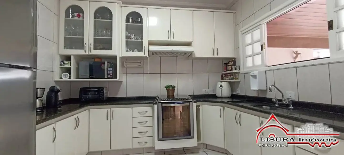 Foto 7 de Casa de Condomínio com 3 quartos à venda, 237m2 em Jacarei - SP