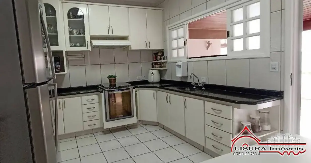 Foto 5 de Casa de Condomínio com 3 quartos à venda, 237m2 em Jacarei - SP