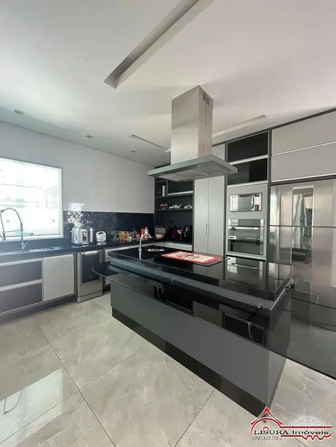 Foto 8 de Casa de Condomínio com 3 quartos à venda, 285m2 em Jardim Altos de Santana I, Jacarei - SP