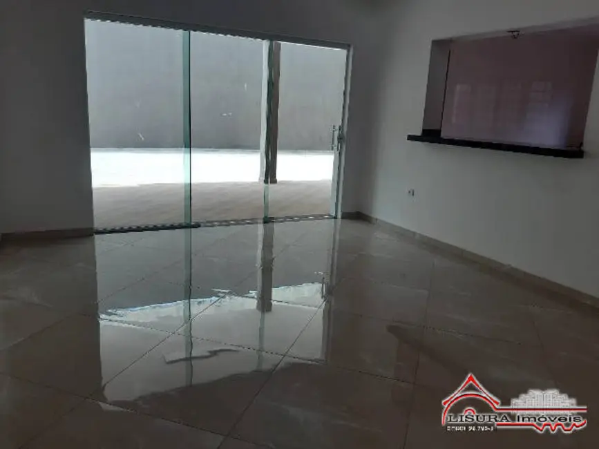 Foto 3 de Casa com 4 quartos à venda, 380m2 em Vila Aprazível, Jacarei - SP