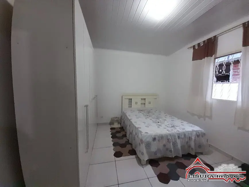 Foto 9 de Casa com 4 quartos à venda, 114m2 em Jardim Pitoresco, Jacarei - SP