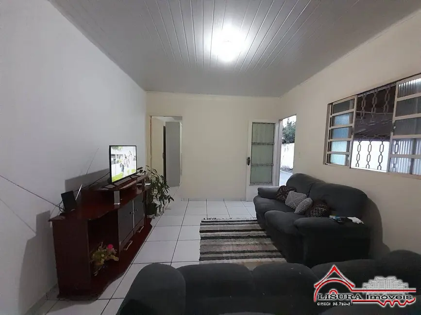 Foto 5 de Casa com 4 quartos à venda, 114m2 em Jardim Pitoresco, Jacarei - SP