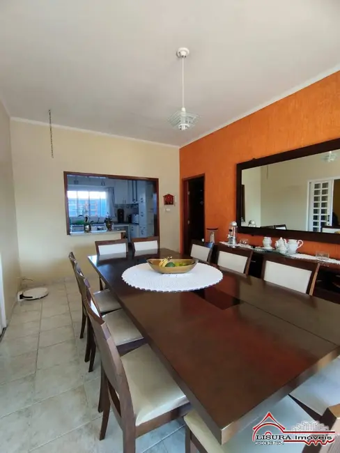 Foto 4 de Casa com 4 quartos à venda, 175m2 em Jardim Santa Maria, Jacarei - SP