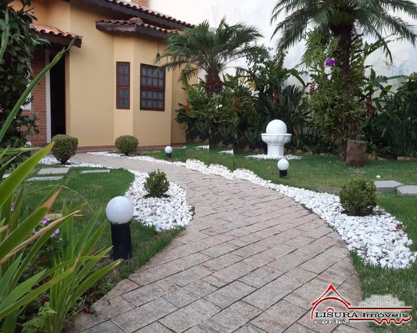 Foto 4 de Casa com 3 quartos à venda em Centro, Jacarei - SP