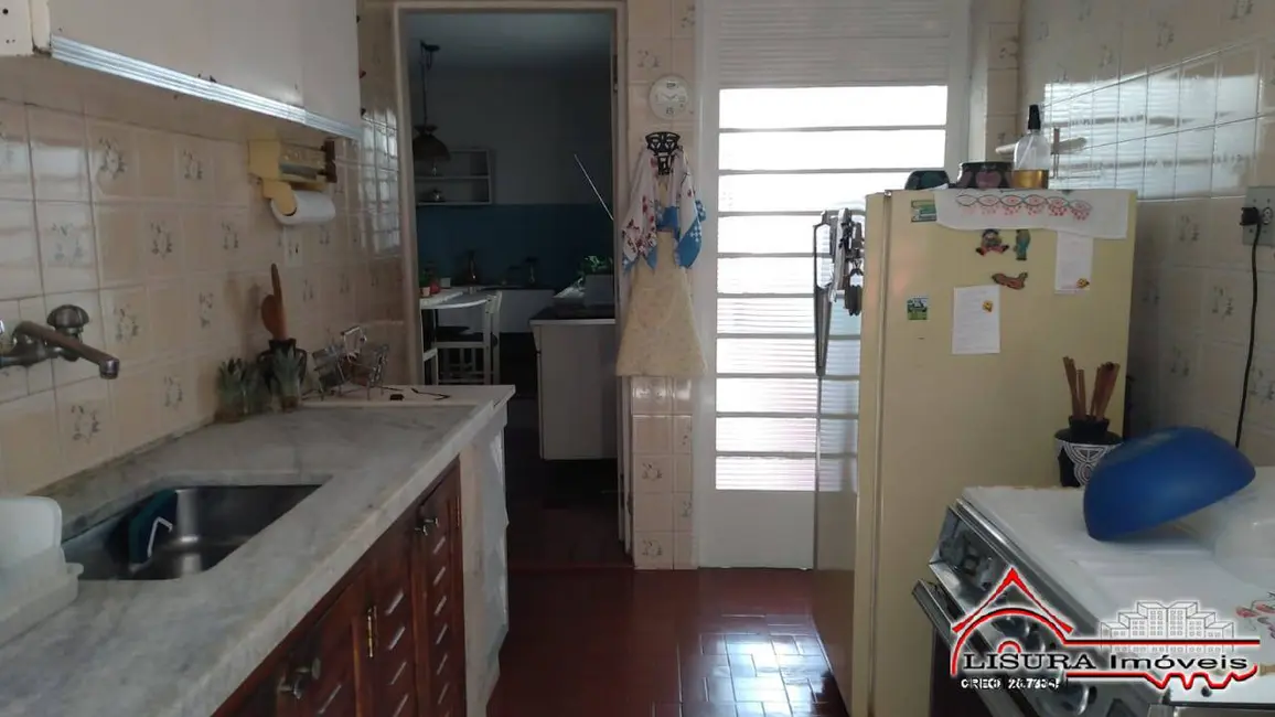 Foto 8 de Casa com 3 quartos à venda, 204m2 em Centro, Jacarei - SP