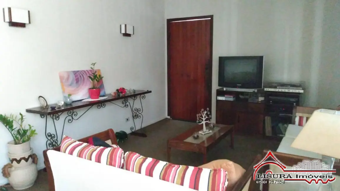 Foto 5 de Casa com 3 quartos à venda, 204m2 em Centro, Jacarei - SP