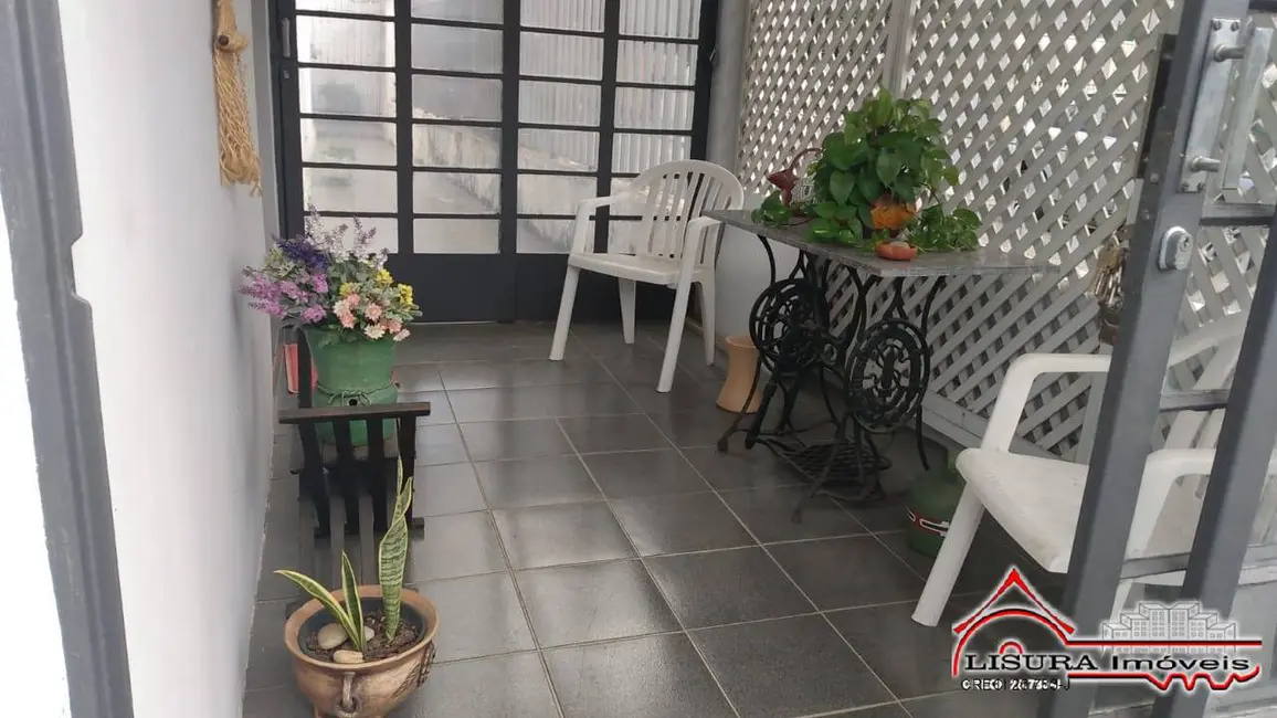 Foto 6 de Casa com 3 quartos à venda, 204m2 em Centro, Jacarei - SP