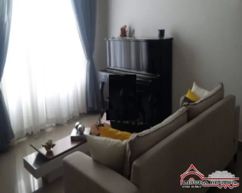 Foto 3 de Casa com 4 quartos à venda, 234m2 em Loteamento Villa Branca, Jacarei - SP