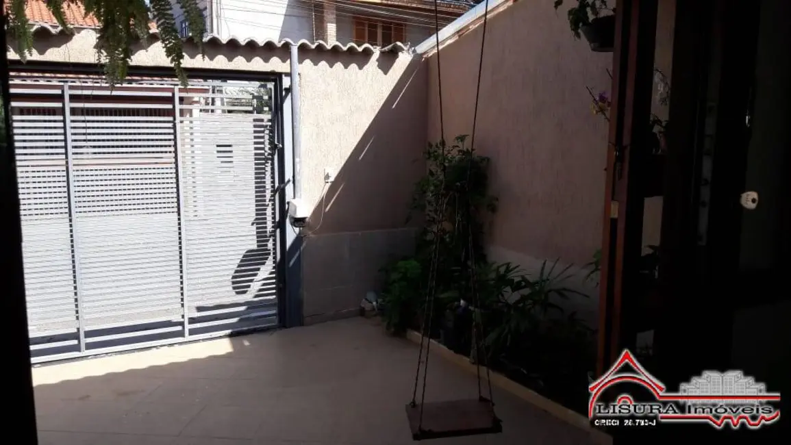 Foto 3 de Casa com 4 quartos à venda, 250m2 em Loteamento Villa Branca, Jacarei - SP