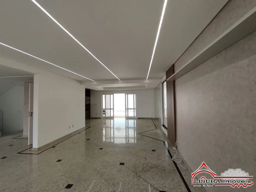 Casa com 3 quartos à venda, 275m2 em Jardim Coleginho, Jacarei - SP - imagem 6 Foto 6 de Casa com 3 quartos à venda, 275m2 em Jardim Coleginho, Jacarei - SP