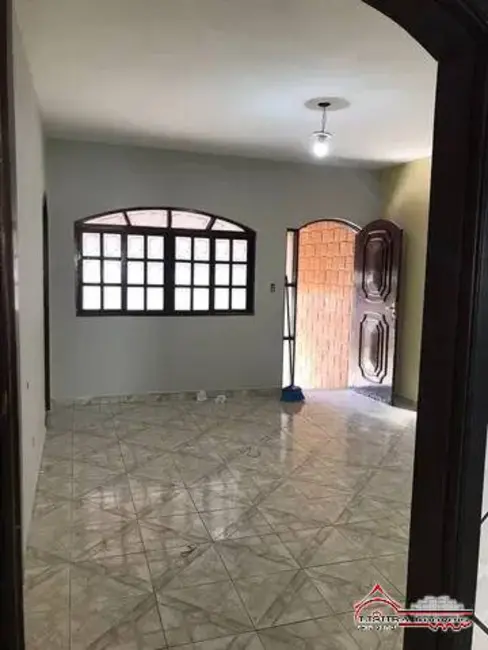 Casa com 3 quartos à venda, 146m2 em Conjunto São Benedito, Jacarei - SP - imagem 3 Foto 3 de Casa com 3 quartos à venda, 146m2 em Conjunto São Benedito, Jacarei - SP